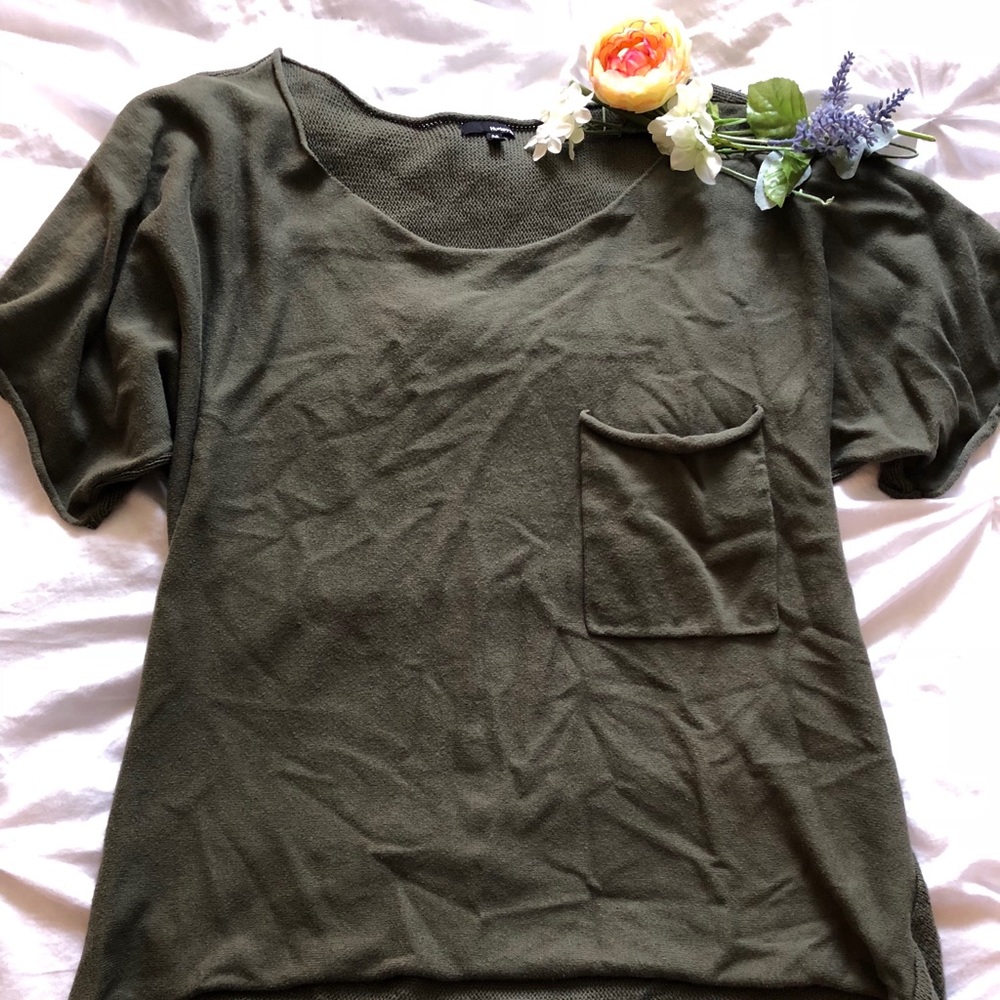 Over sized green sweater shirt